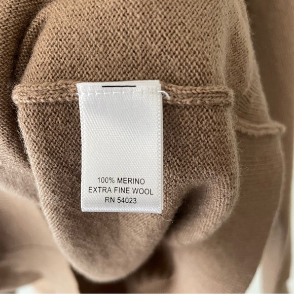 NEW Banana Republic 100% Extra Fine Merino Wool Vneck Pullover Knit Sweater Mens - Picture 7 of 8